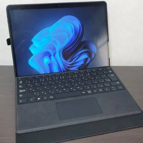 i7/16GB/512GB Surface Pro 8 充電47回