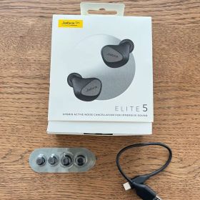 Jabra Elite 5 イヤホン用 交換用イヤホンピース＆充電コード【純正】