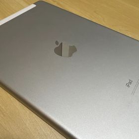 <美品/フィルムあり>Apple iPad シルバー 10.2インチ