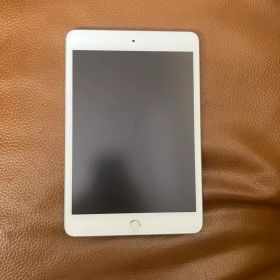 「極美品」iPad mini第5世代 シルバー/ホワイト10.2インチ 本体