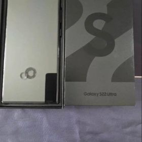 Samsung Galaxy S22 Ultra 本体