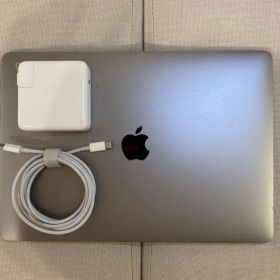 MacBook Pro 2017 13インチ 8GB/128GB スペースグレイ