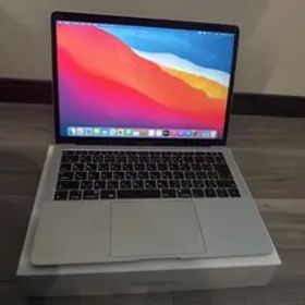 MacBook Air 2018 13インチ シルバー 充電回数109回