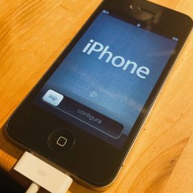 Apple iPhone 4 ブラック 本体