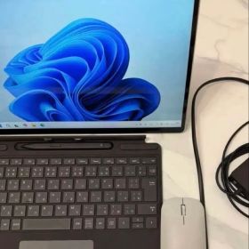 Surface Pro9 i5/8GB RAM/256GB