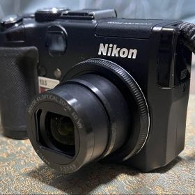 Nikon COOLPIX P6000 本体と付属品