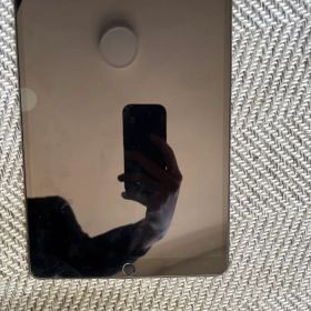 Apple iPad Air 第3世代 256GB スペースグレイ SIMフリー