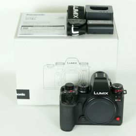 LUMIX S1II 新品 309,870円 中古 280,000円 | ネット最安値の価格比較