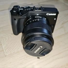 Canon EOS M3 18-55mm レンズ付き(自撮り可能)