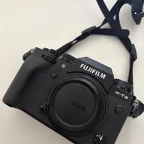 【ほぼ新品】FUJIFILM X-T4 ミラーレス一眼 ブラック