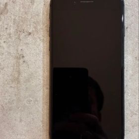 Apple iPhone 8 ブラック 本体