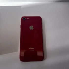 Apple iPhone8 レッド
