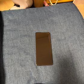 SHARP AQUOS sense4シルバー