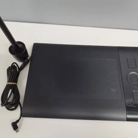 WACOM intuos/PTK-440/ペンタブレット