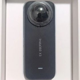Insta360 X3 本体とアクセサリー