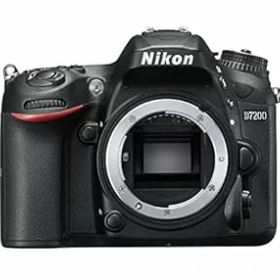 【中古】(良い)Nikon デジタル一眼レフカメラ D7200