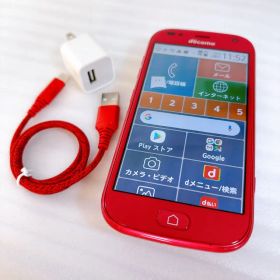 TVも見れて軽く見やすく扱いやすい！ドコモ らくらくスマートフォン【F-01L】