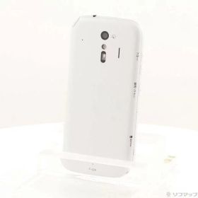 【中古】FUJITSU(富士通） らくらくスマートフォン 32GB ホワイト F-42A docomoロック解除SIMフリー 【276-ud】