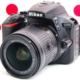 美品 ニコン Nikon D5600❤Wi-Fi転送機能付❤超高画質＆高性能