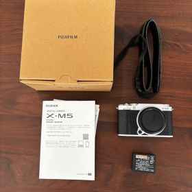 Fujifilm X-M5 ミラーレスカメラ 本体