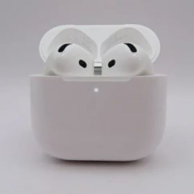 【中古】Apple Airpods 第4世代 アクティブノイズキャンセリング搭載 ワイヤレスイヤホン ※訳あり