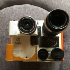 【極美品】Sony α5000 ホワイト/ 箱、保証書、望遠レンズ、ストラップ付
