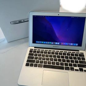 MacBook Air 2015年 11インチ ストレージ256GB メモリ4G