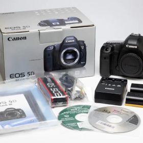 Canon EOS-5D Mark III ボディ ムック本付き！（値引き済み）
