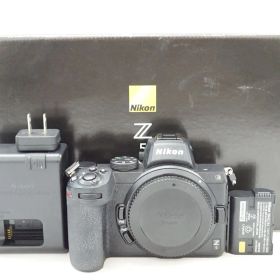 C292113-1)Nikon Z5 ミラーレス一眼 ボディー