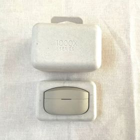 【美品】ワイヤレスイヤホン SONY WF-1000XM4 プラチナシルバー