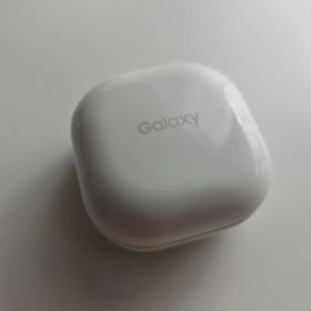 【超美品】Galaxy Buds2 ワイヤレスイヤホン ホワイト