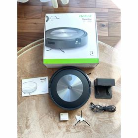 アイロボット(iRobot)のルンバ本体 ＋付属品 ｊ７ iRobot Roomba ｊ７１５８６０(掃除機)
