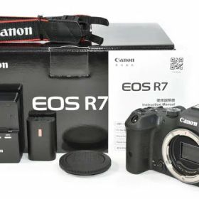 ★極美品！CANON キャノン EOS R7 ボディ ミラーレス一眼 カメラ 元箱付！★