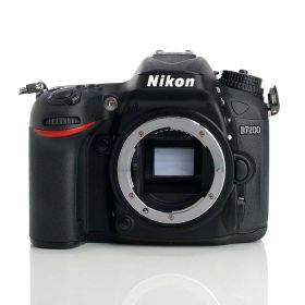 【中古】 (ニコン) Nikon D7200 ボディ【中古カメラ デジタル一眼】 ランク：B