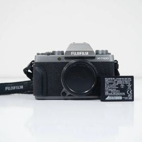 FUJIFILM X-T100 ミラーレスカメラ USED品 富士フイルム Xマウント APS-Cセンサー ダークシルバー ボディのみ 完動品 CP2308