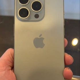 日本版Apple iPhone 15 Pro 512gb ナチュラルチタニウム