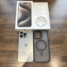 美品 iPhone 15 Pro max 256GB MU6R3J/A