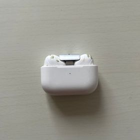 Apple AirPods Pro 【※上のフタのみ外れてしまっています。】