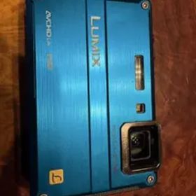 Panasonic Lumix DMC-FT2ブルーボディ ジャンク