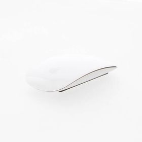 〔中古〕Apple(アップル) Magic Mouse (USB-C) ホワイト (Multi-Touch対応) MXK53ZA／A〔262-ud〕