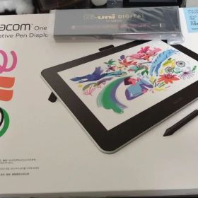 Wacom One Creative Pen Display 本体