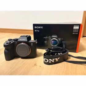 ソニー(SONY)の【美品】SONY [sony a7s III] ボディ（純正ストラップ付）(ミラーレス一眼)