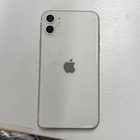 （中古美品）Apple iPhone 11 ホワイト本体64GB バッテリー新品