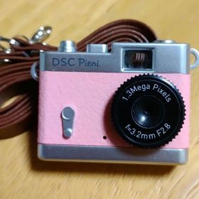ケンコー・トキナー トイカメラ DSC Pieni 131万画素 コーラルピンク