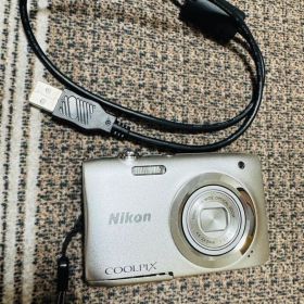Nikon COOLPIX A100 本体 USBケーブル付き