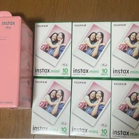 Fujifilm instax mini 12 本体とフィルム10枚➕7個