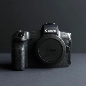 Canon EOS R ボディ ミラーレスカメラ 美品 シャッター回数9千以下