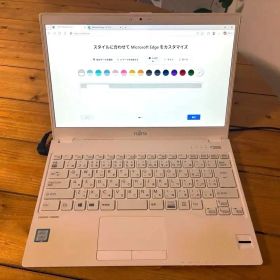 富士通 LIFEBOOK UH90/B3 ホワイト 13.3インチ