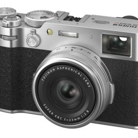 【ポイント10倍】 富士フイルム デジタルカメラ FUJIFILM X100VI 日英2言語設定モデル [シルバー] [画素数：4020万画素(有効画素) 撮影枚数：320枚] 【P10倍】