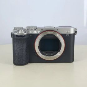 【中古】 (ソニー) SONY ILCE-7CM2 S アルフア7CII ボデイ【中古カメラ デジタル一眼】 ランク：B